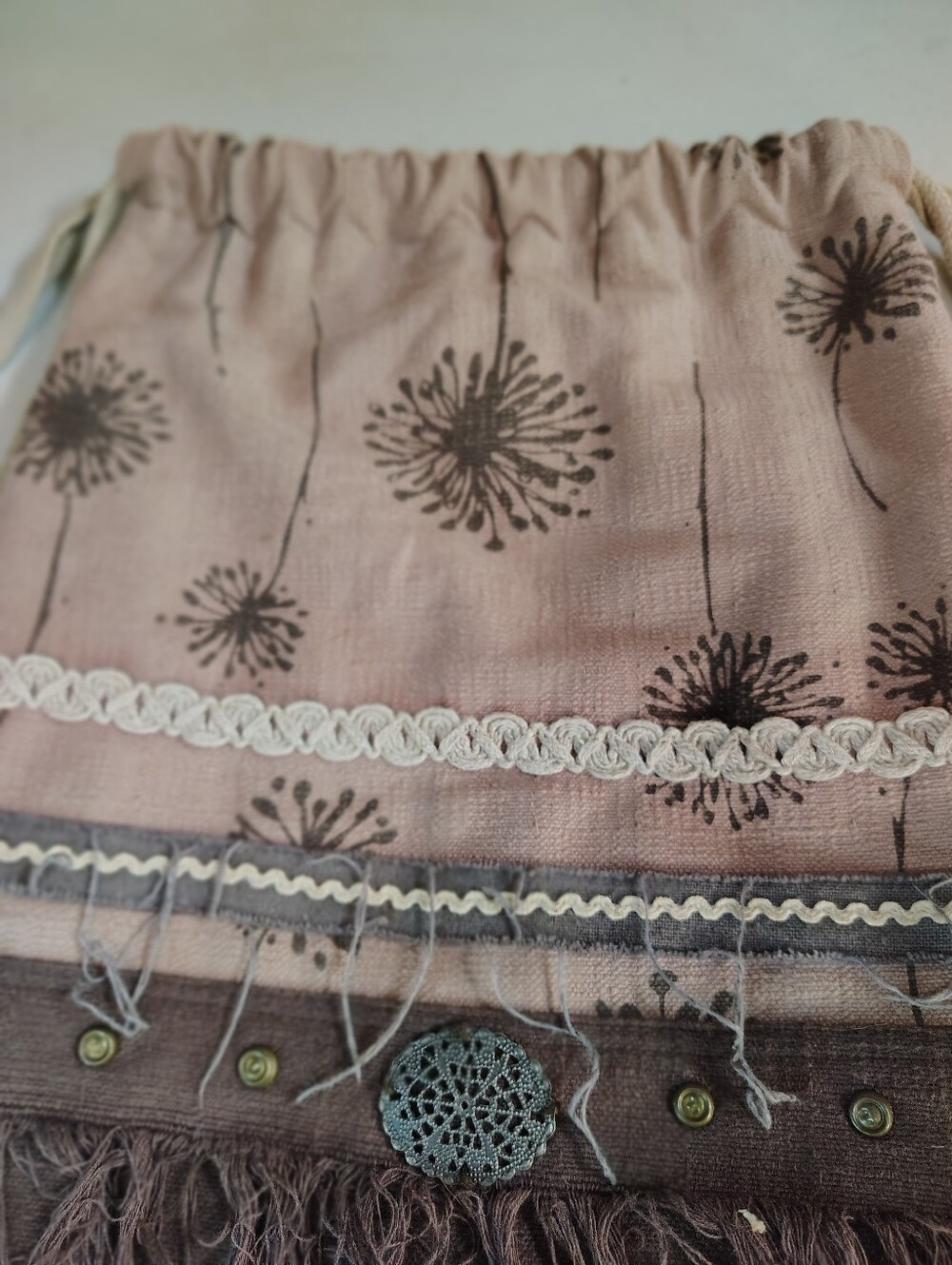 VO-HO Boho Dandelion Drawstring Backpack – Mauve & Chocolate Cotton Linen Cinch - Picture 5 of 14